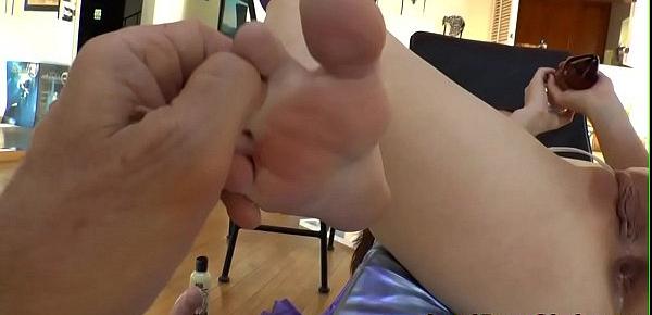  Sexy assed slut in heels gives footjob